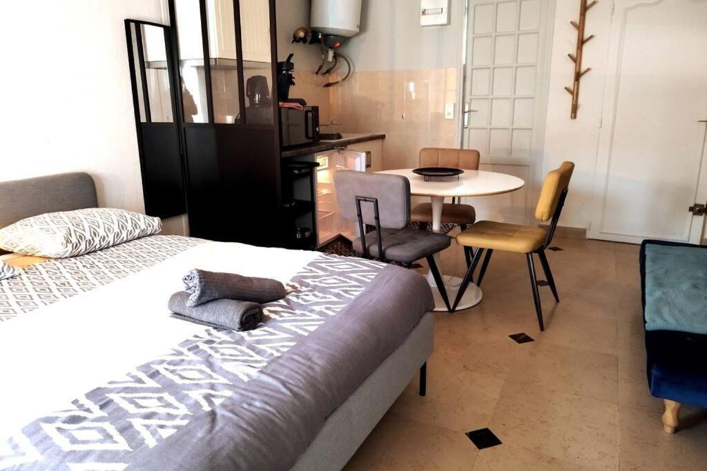 Paule - Studio Climatise Au 3Eme Place Pie 2Pers Avignon Exterior foto